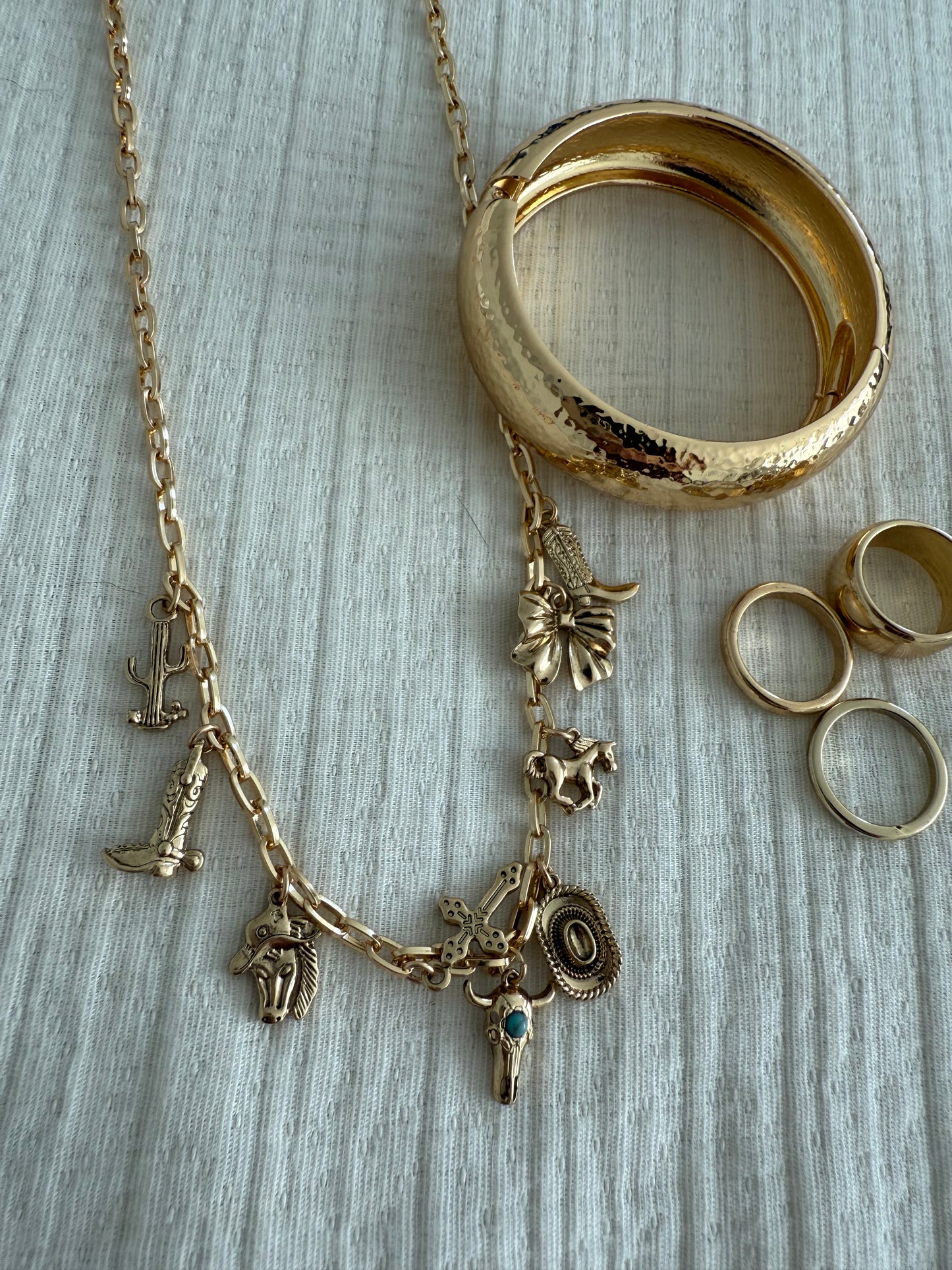 hammered hinge close bangle