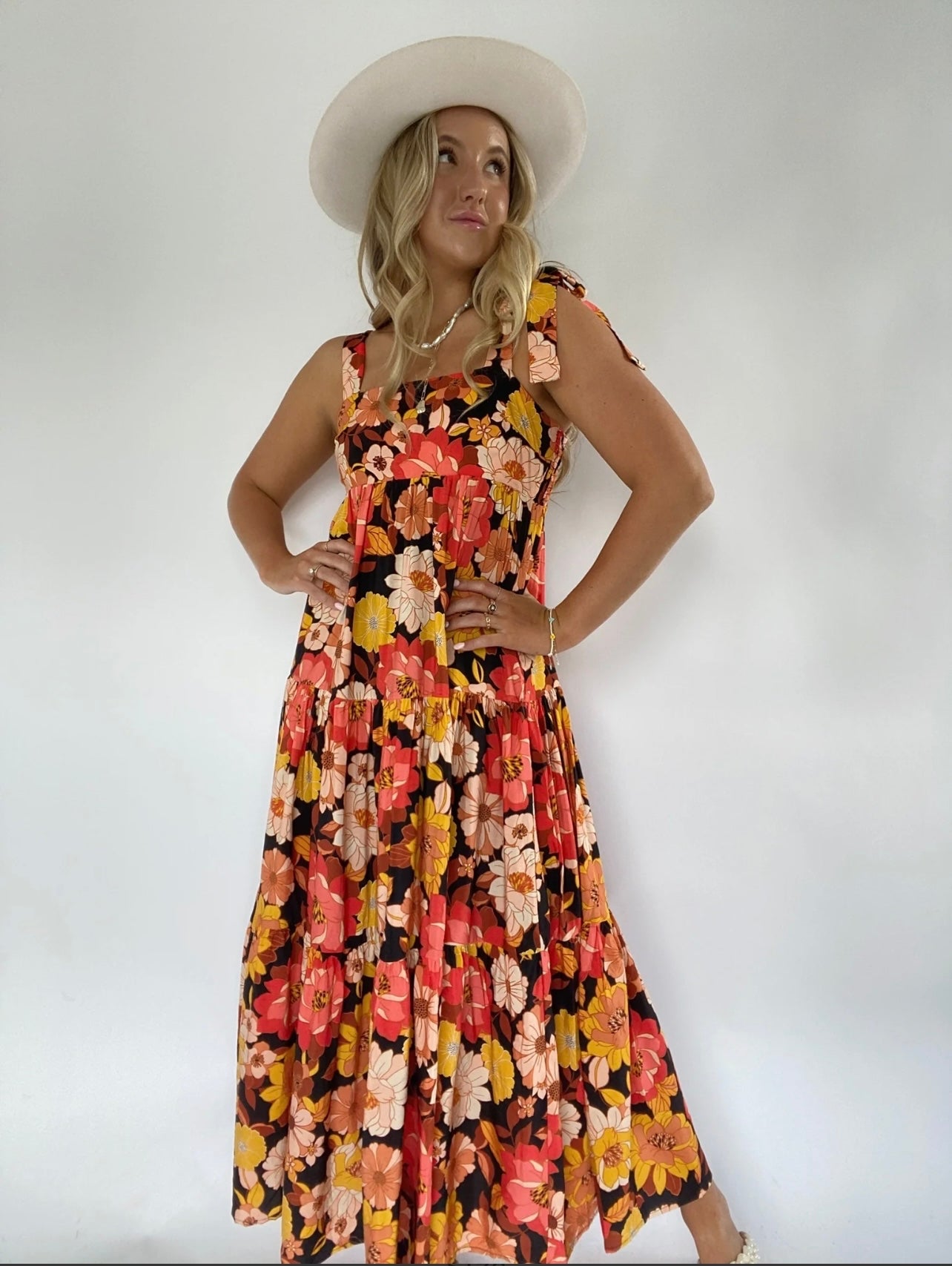 “Chase the sun” Maxi Tie Dress